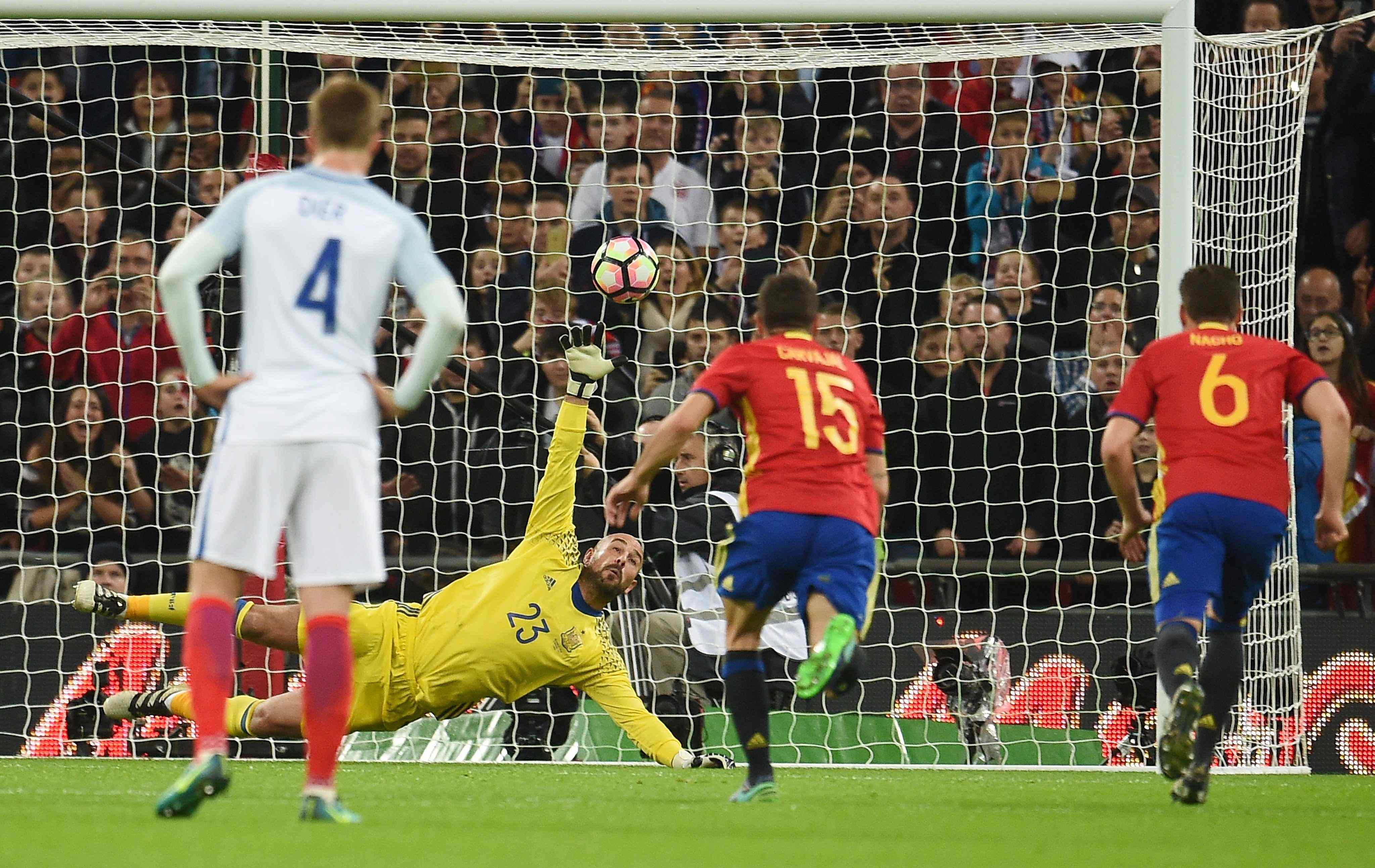 L'orgull d'Espanya reacciona a temps (2-2)