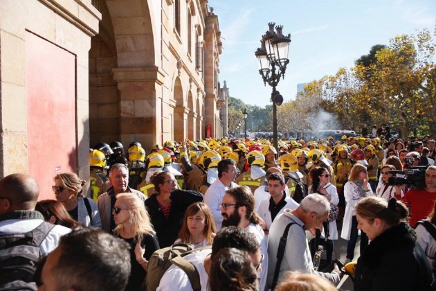 bombers i metges coincideixen al parlament el nacional sergi alcazar