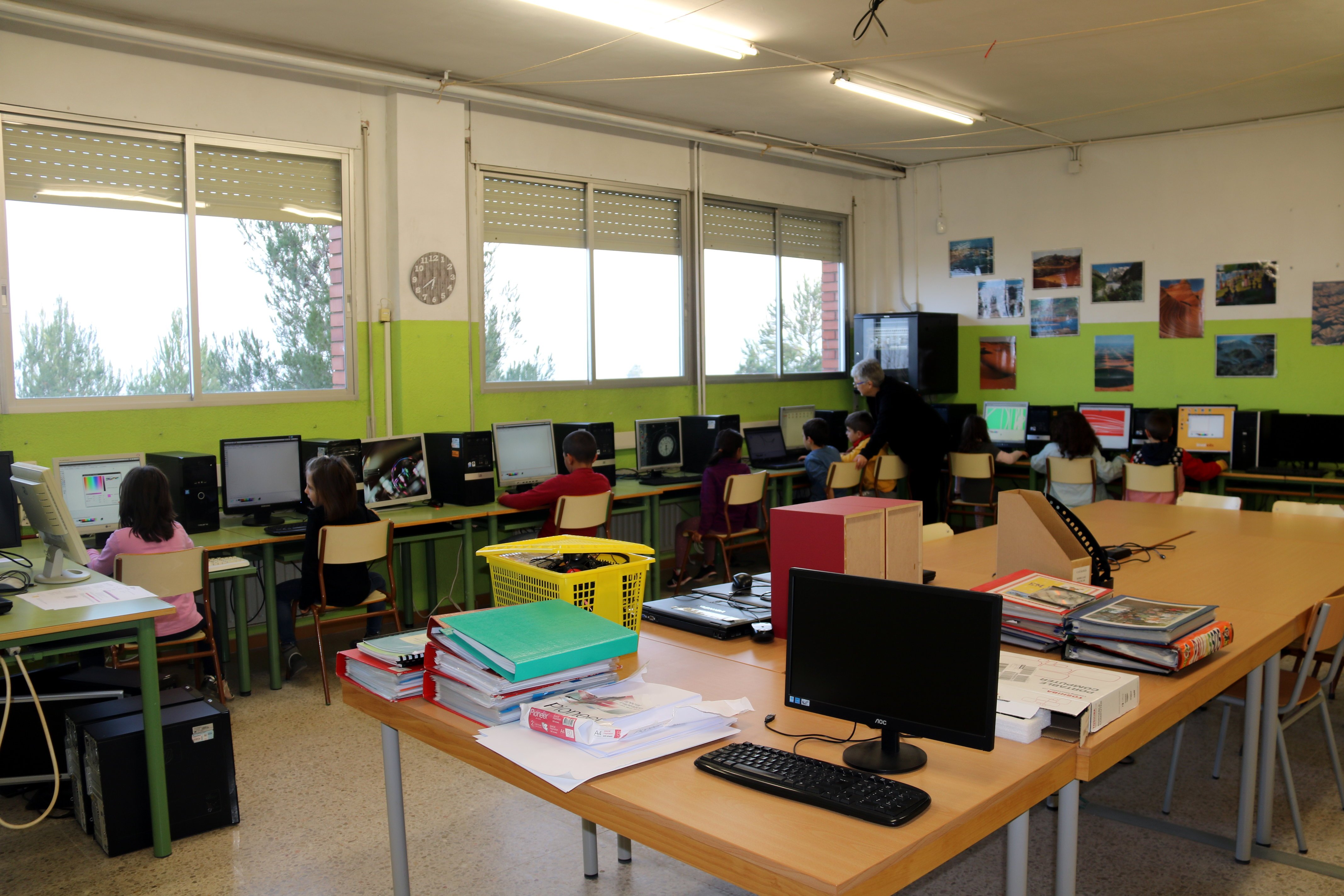 Sindicatos docentes se oponen al PIN parental impulsado por Vox