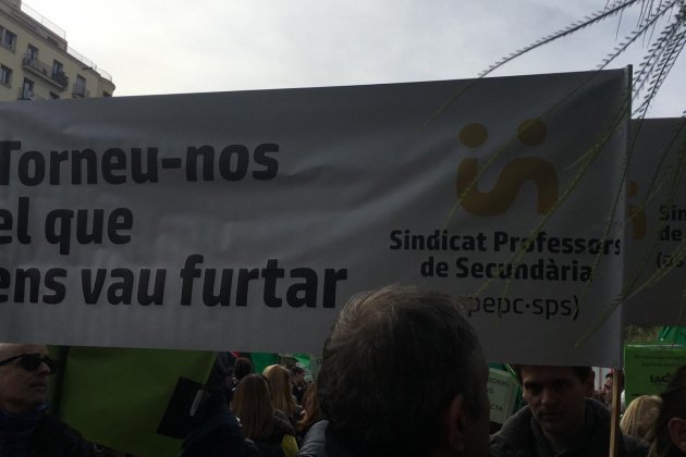 Vaga professors Novembre 2018 Carlota Serra Vaga professors Novembre 2018 Carlota Serra