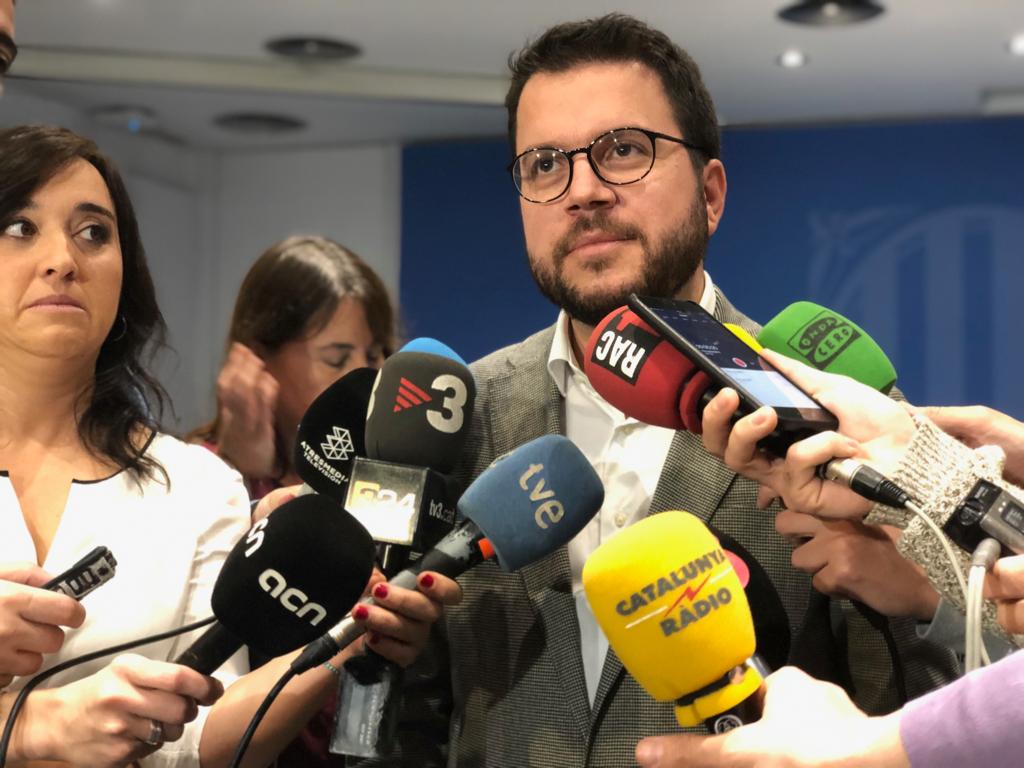 Aragonès, a Sánchez: "No donem xecs en blanc a ningú"