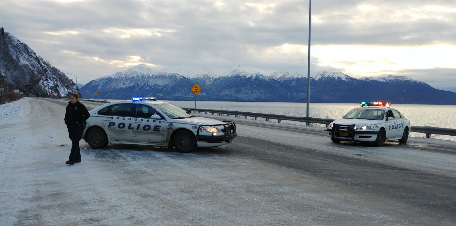 Vídeo: Un fort terratrèmol sense víctimes desferma el pànic al sud d'Alaska