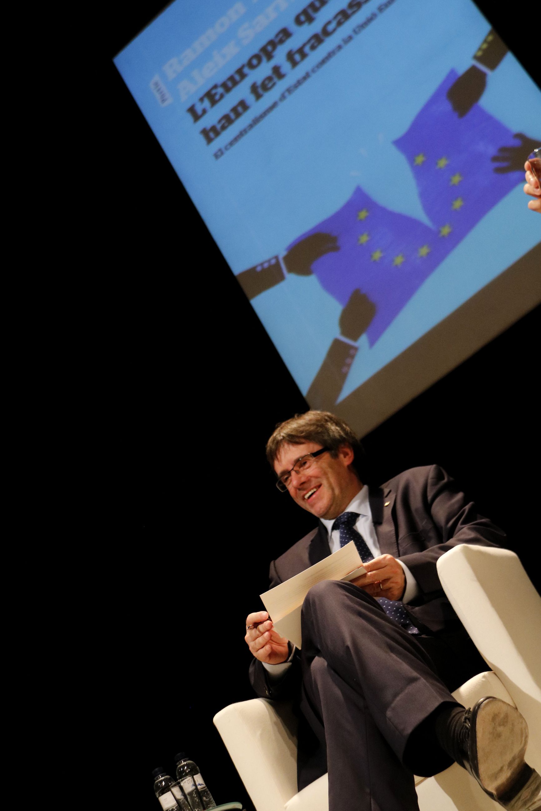 Puigdemont: "Si Europa prescindeix de les Catalunyes, no se'n sortirà"