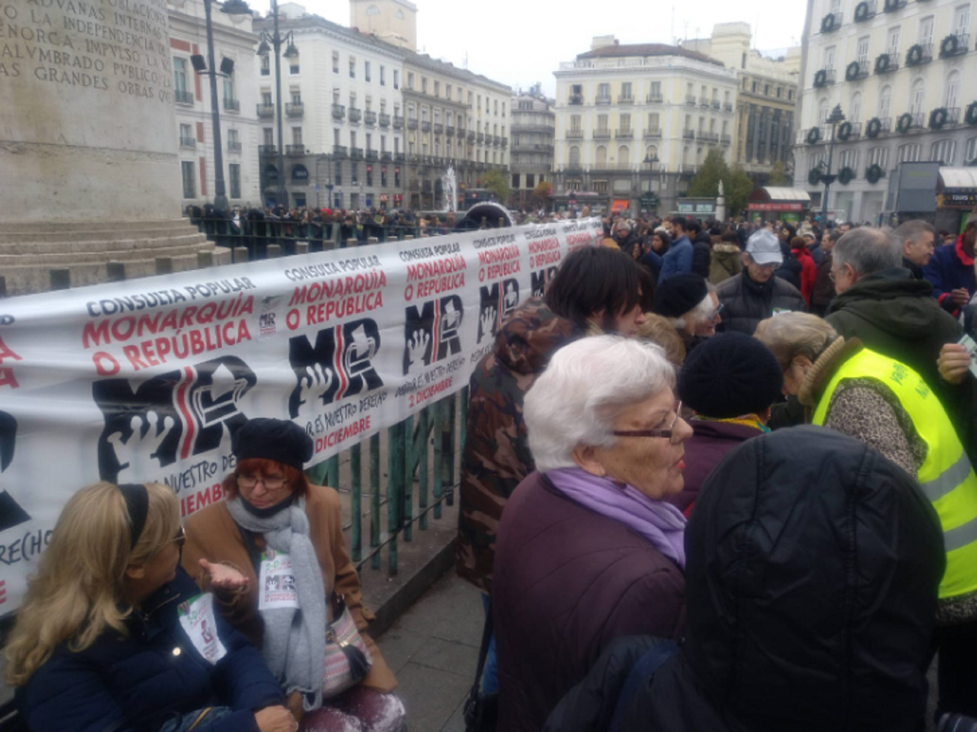 El referéndum por la república en Madrid moviliza a más de 22.000 personas