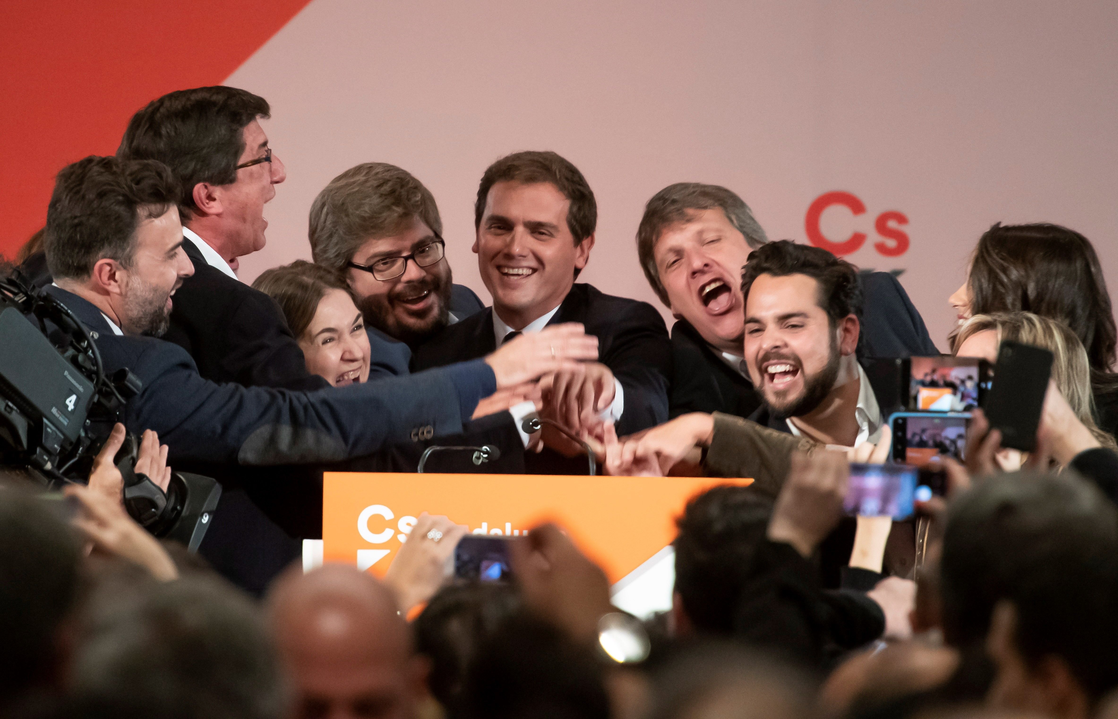 Estalla la batalla PP-Cs para liderar un gobierno andaluz con el apoyo ultra de Vox