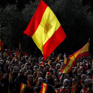 La Fiscalía pide al TS que condene a tres jóvenes por quemar una bandera española