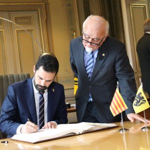Torrent visita el Parlament flamenc i s'entrevista amb el seu president