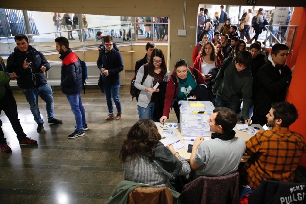 referendum monarquia universitat sergi alcazar (13)