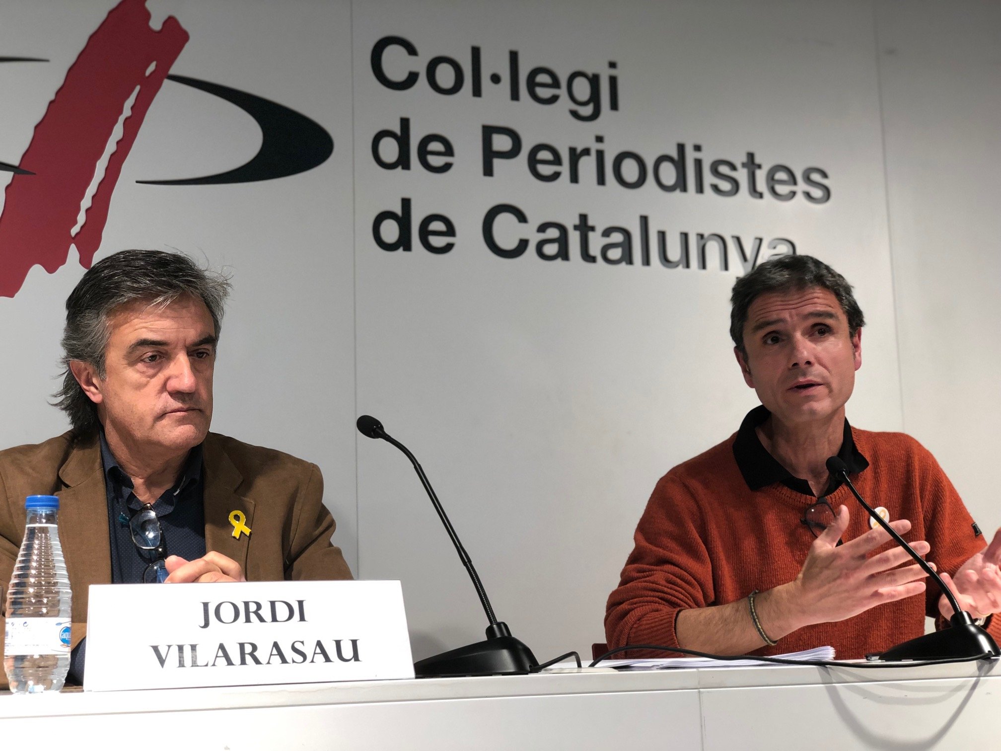 Fasting actions around Catalonia in support of political prisoners' hunger strike