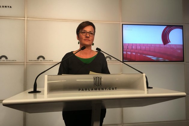 Marta Ribas comunes Parlamento - Carlota Camps