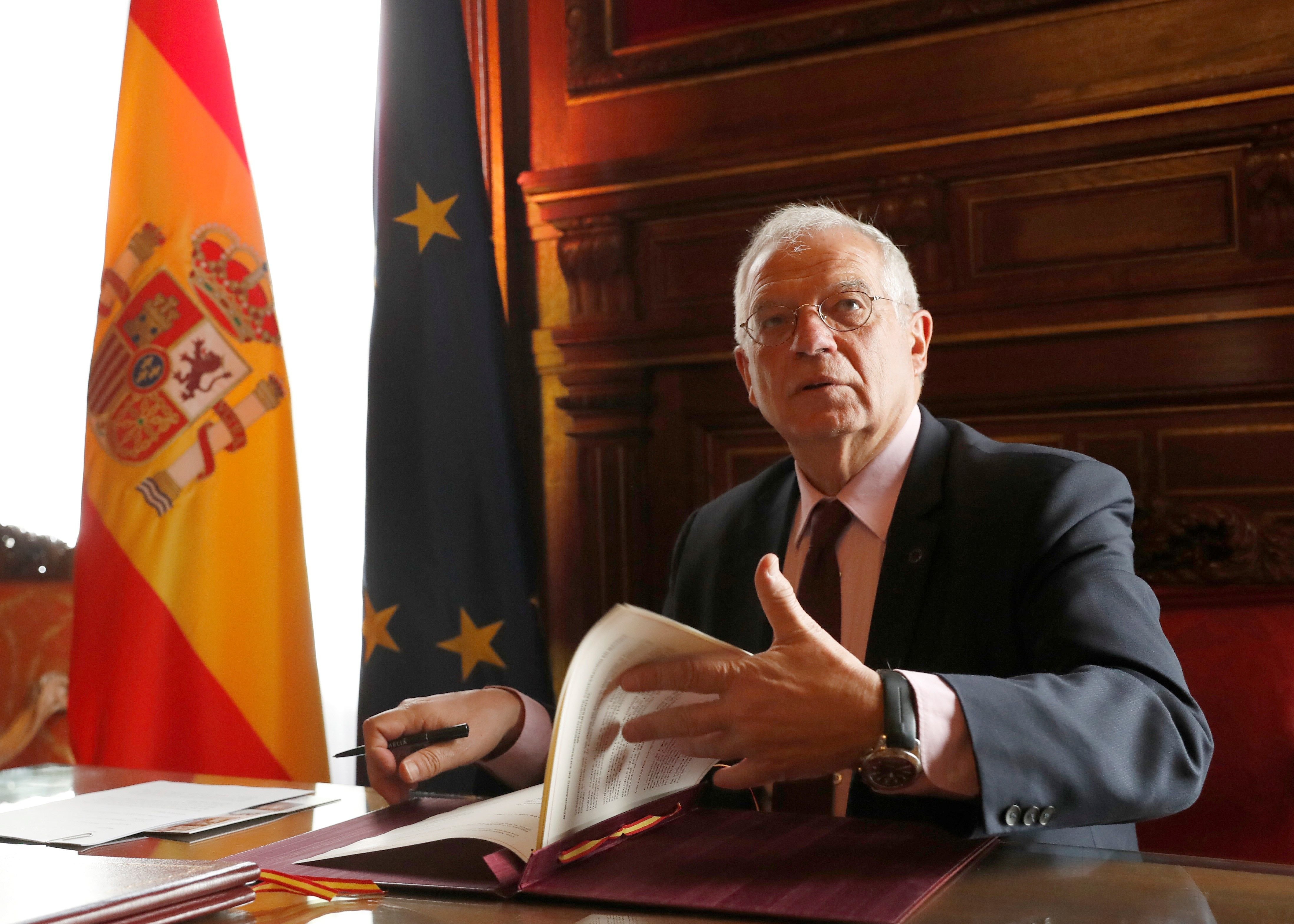 Borrell acusa a Torra de "llamar a una insurrección"