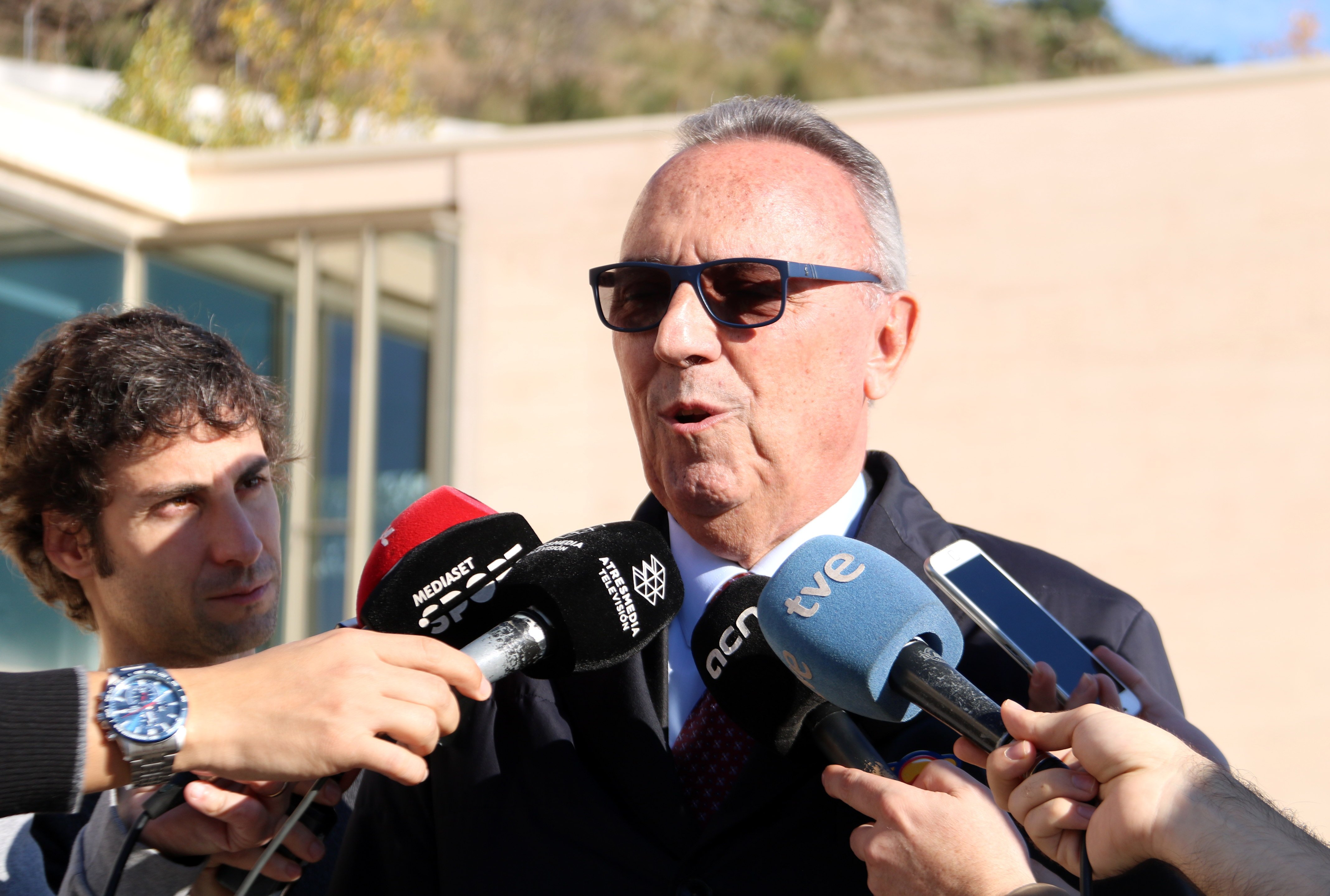 Joan Gaspart deja entrever a quién votará en las elecciones del Barça
