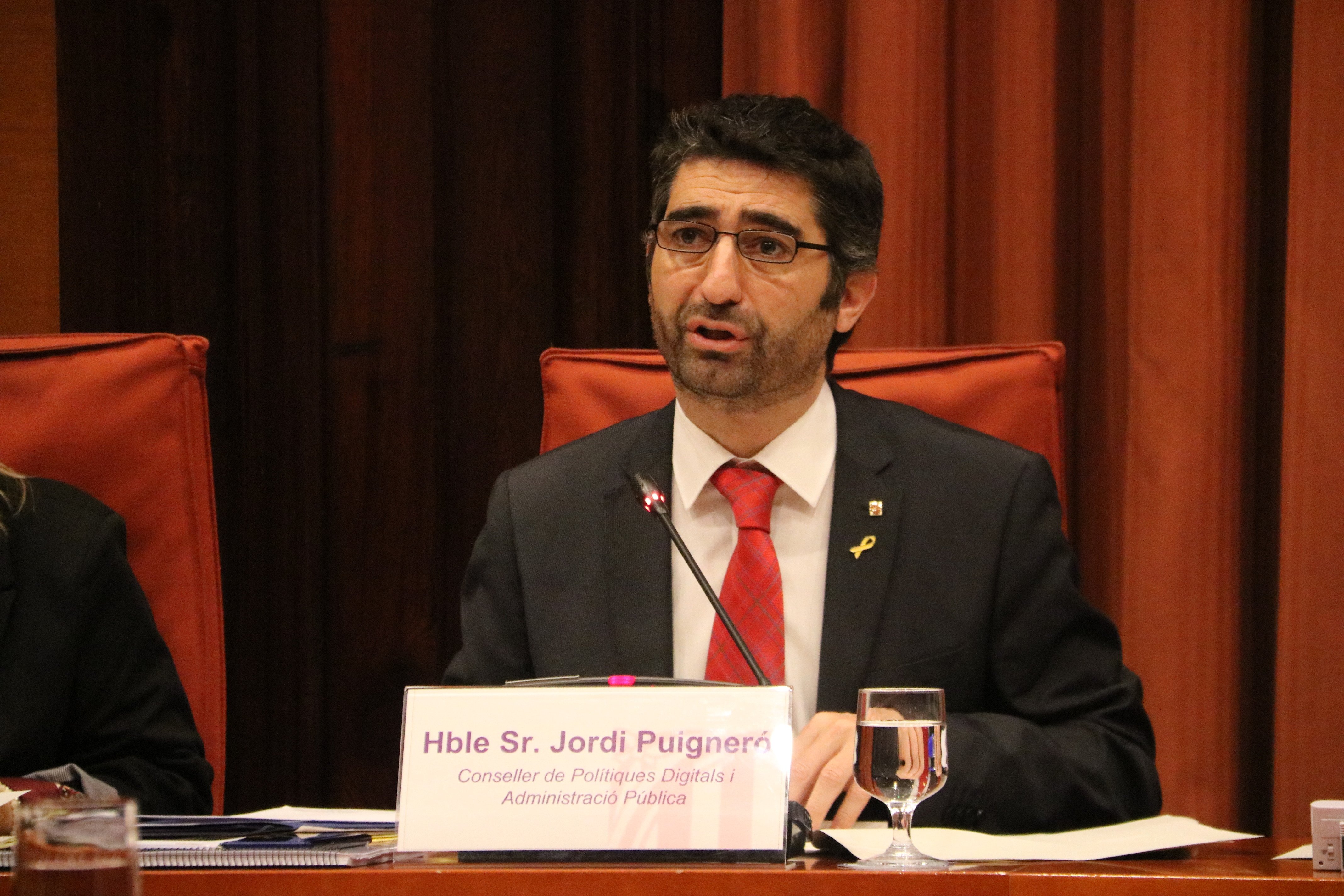 Puigneró, sobre les pagues extra: "Volem pagar però no ens deixen"