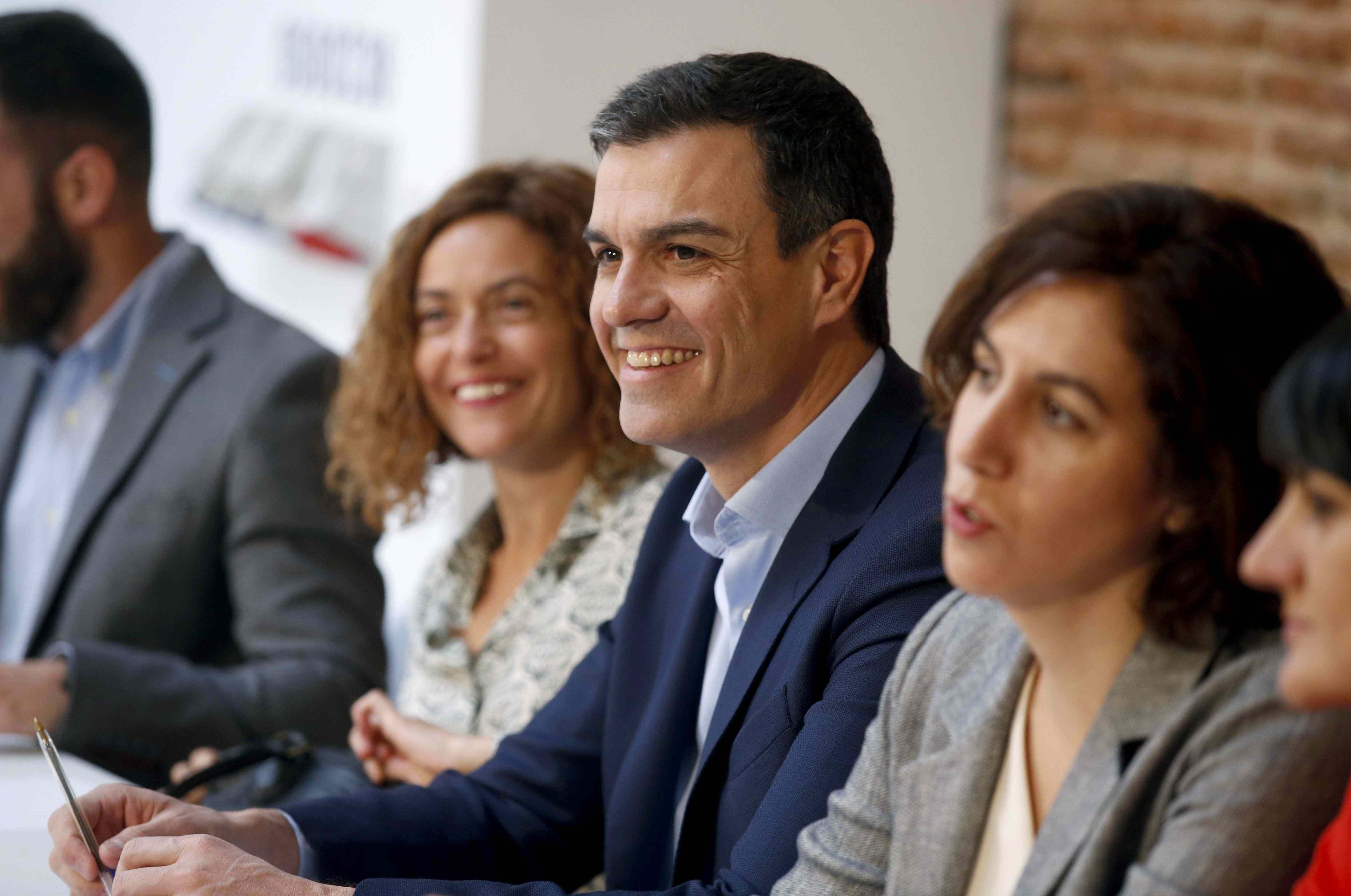 El PSOE debate si aplaza la fecha del congreso federal
