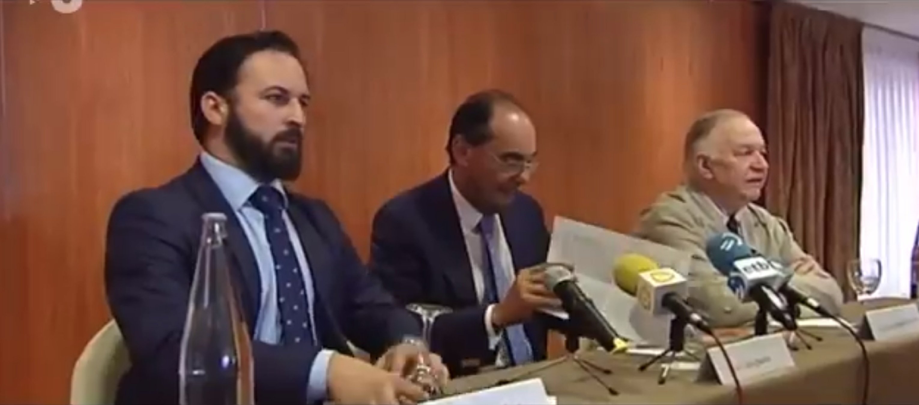 Creus que el finançament iranià de Vox el deixa en evidència?