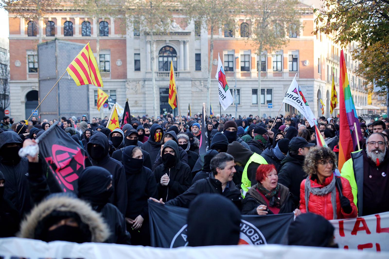 contramanifestació anteifeixitsa Girona - Carles Palacio