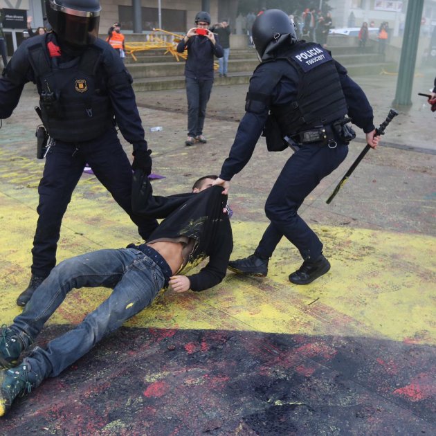 Incidents Girona contramanifestacio antifexista - Carles Palacio