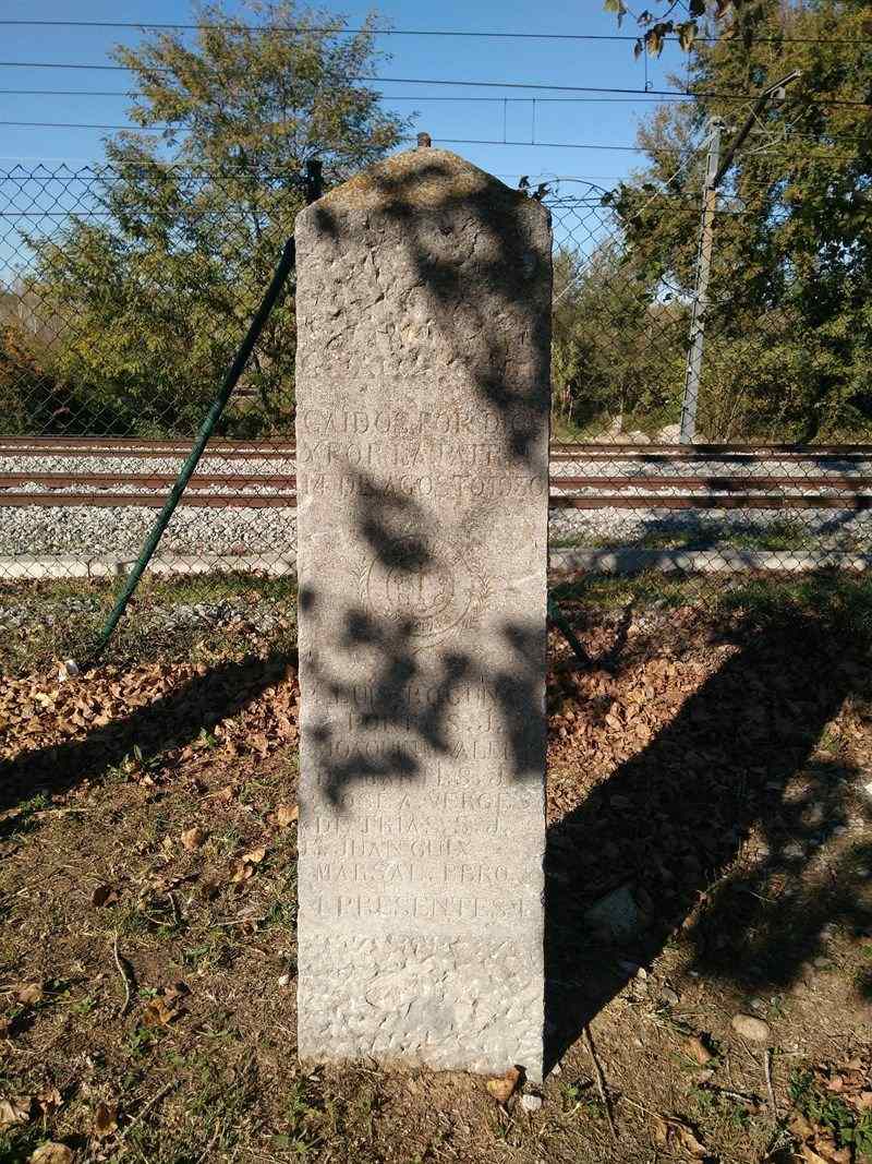 Celrà retirarà un monòlit franquista i debatrà el canvi de nom dels carrers