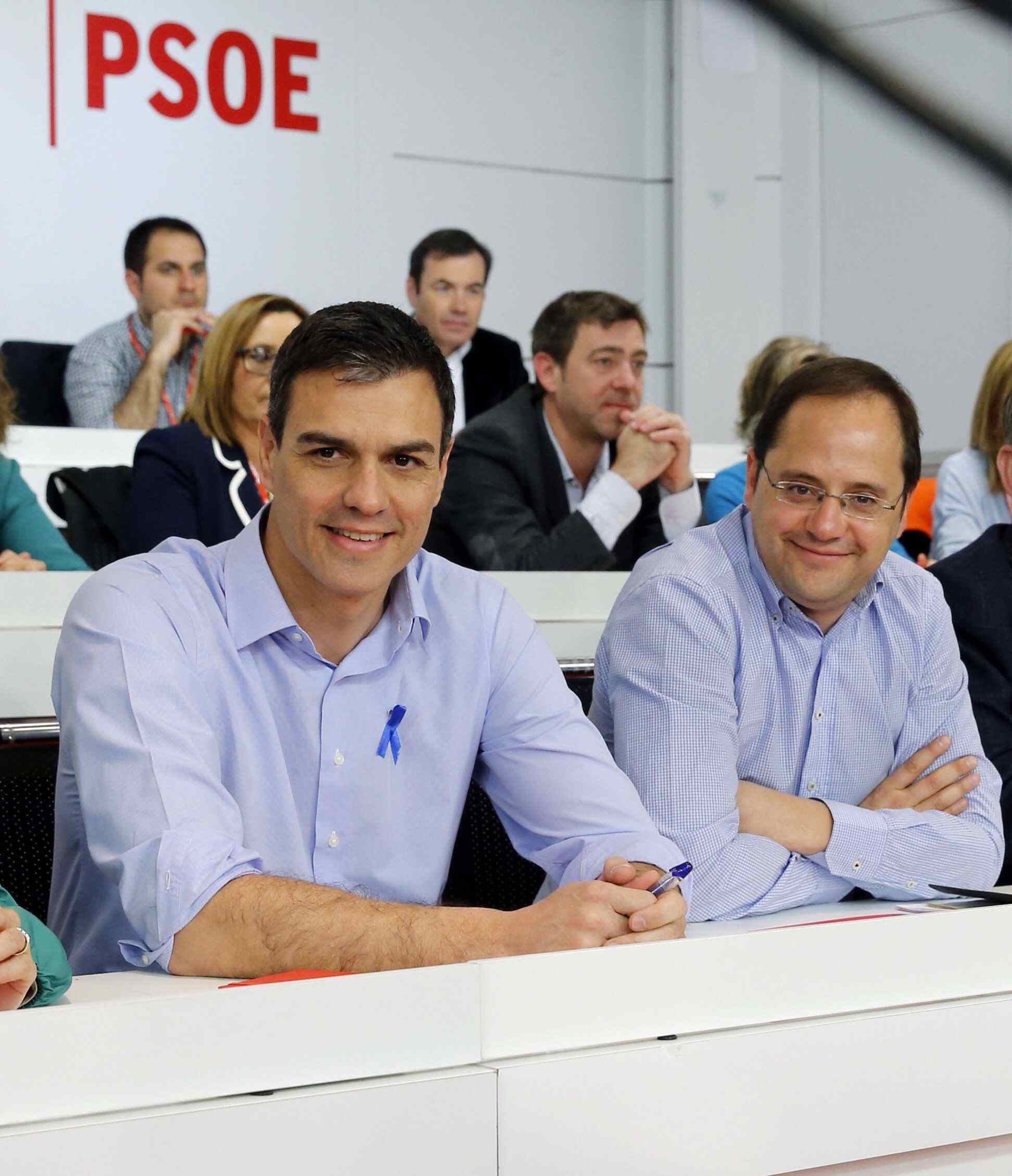 Sánchez se reafirma en la intención de negociar "sin líneas rojas"