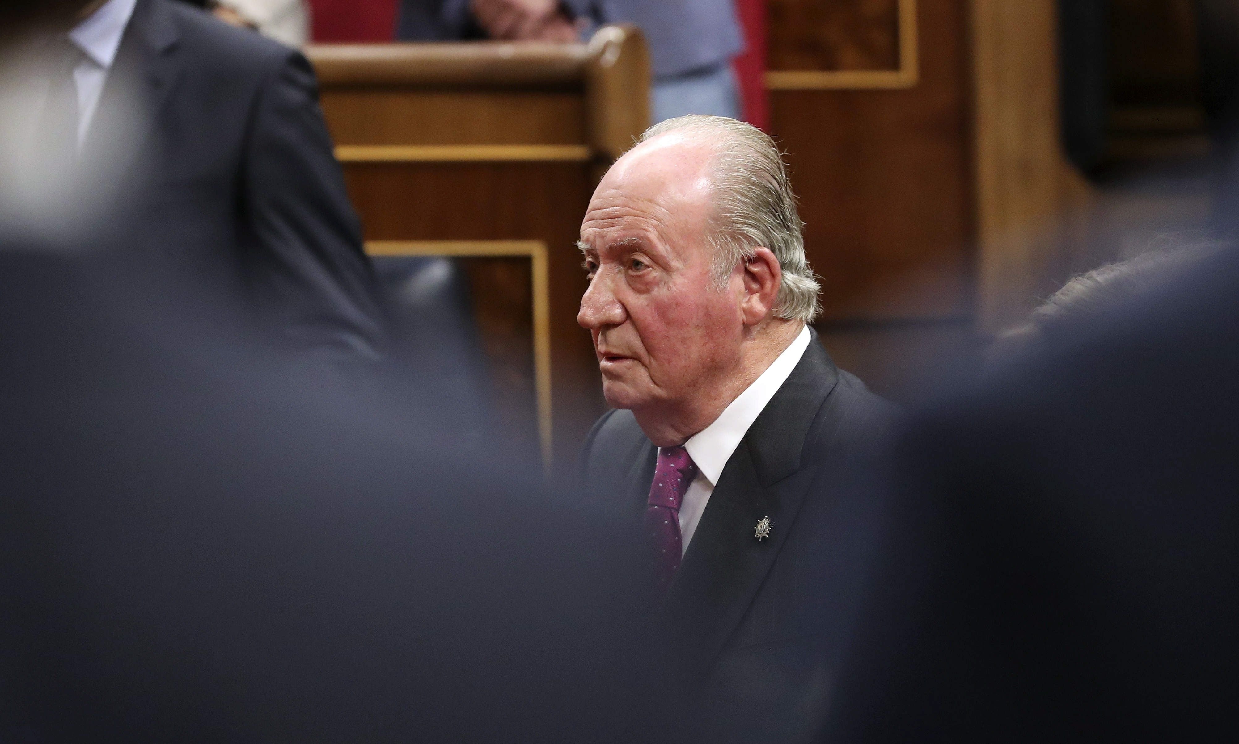 Podemos encuentra vergonzosos los aplausos al rey Juan Carlos en el Congreso
