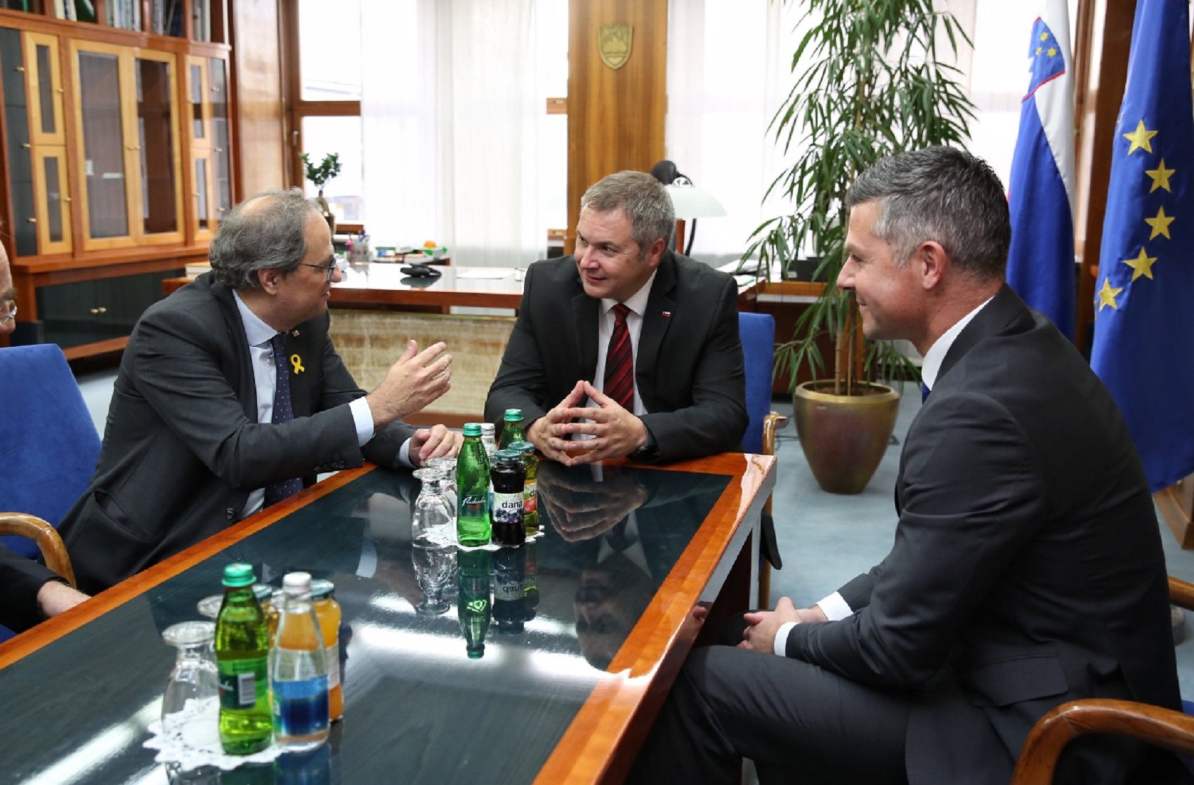 Torra acusa el Rei des d'Eslovènia de la repressió a Catalunya