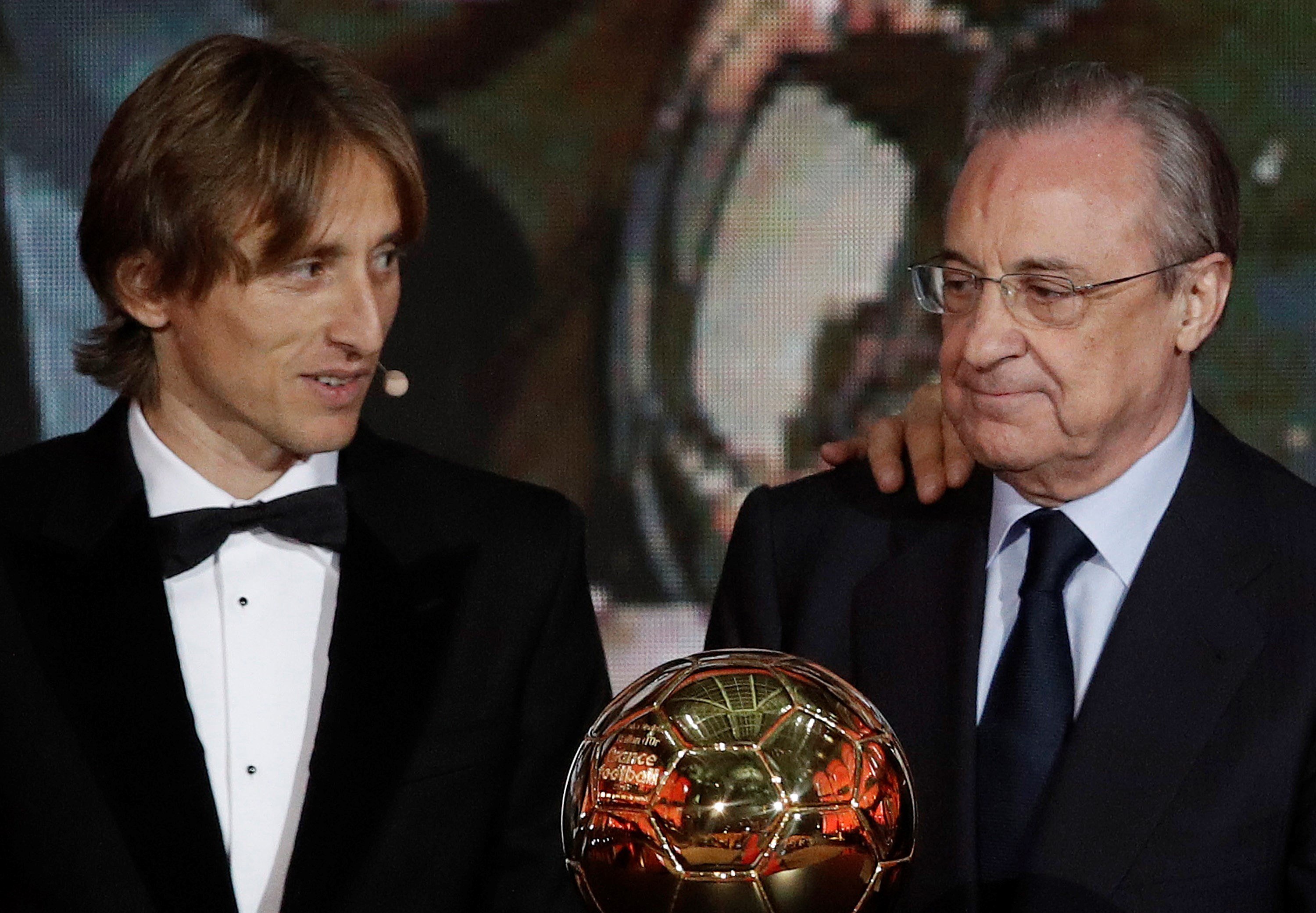 4 mesos per firmar el contracte amb Florentino Pérez i quedar-se amb el 10 de Modric