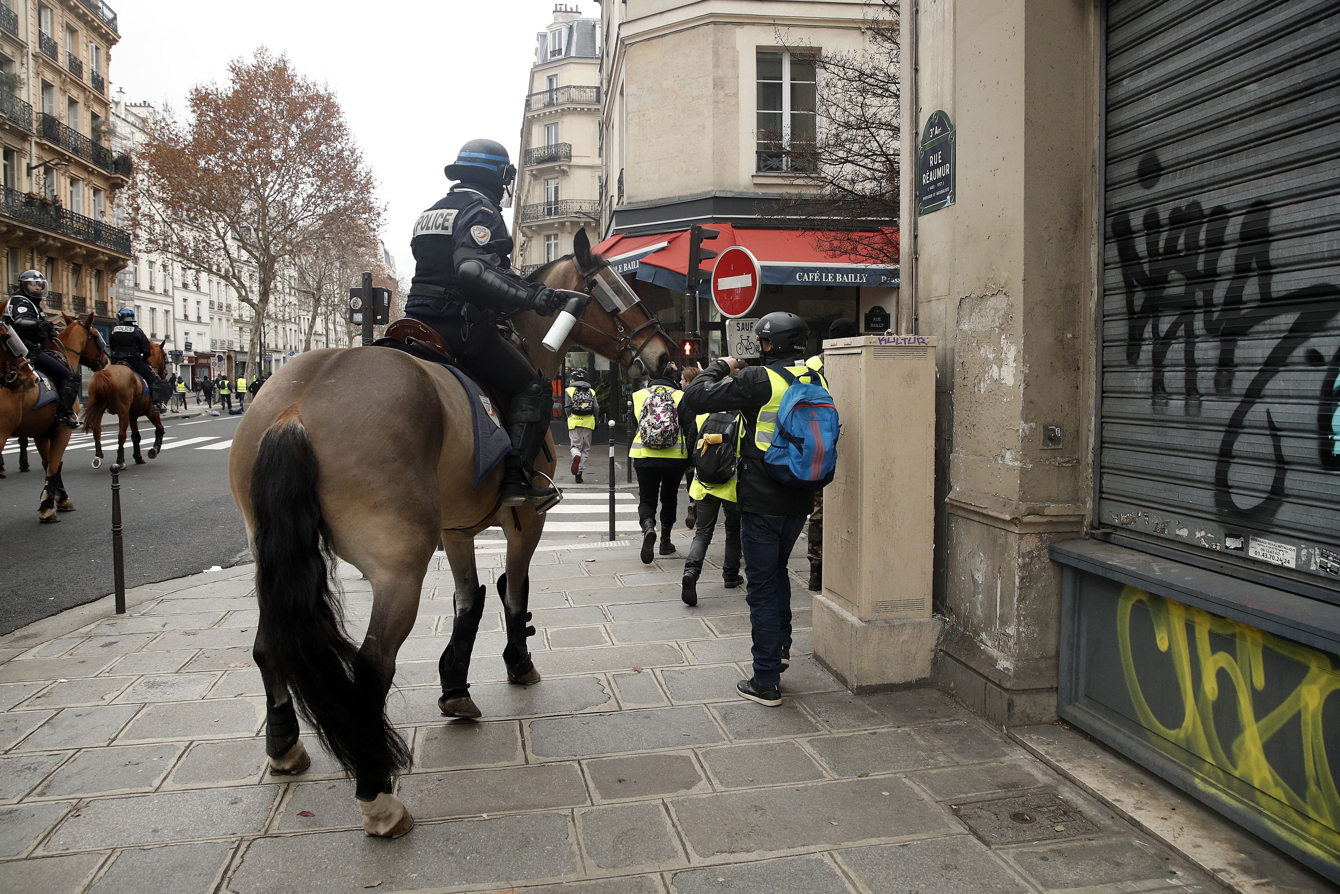 El gobierno francés halla la fórmula para contener a los 'chalecos amarillos'