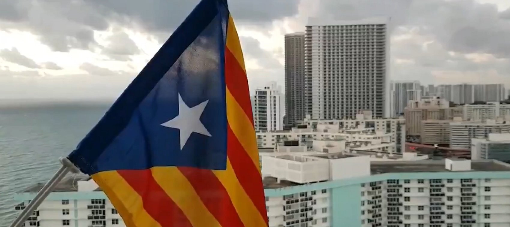 De qui és l'estelada que oneja al mig de Florida?