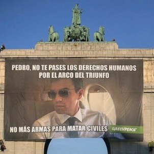pancarta pedro sanchez greenpeace efe pancarta pedro sanchez greenpeace efe