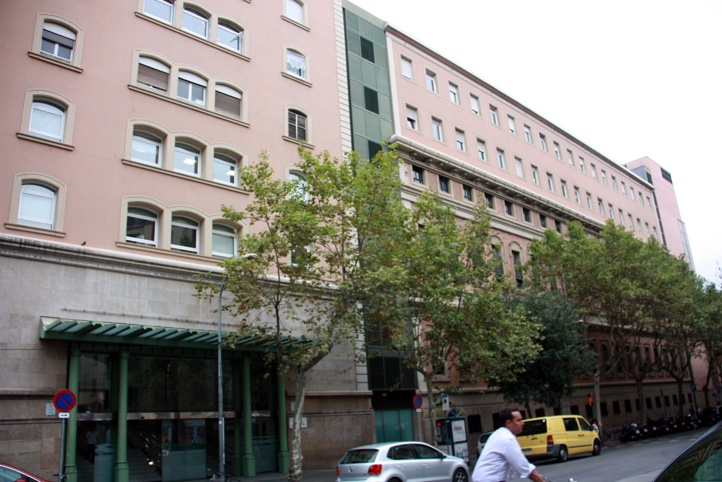 El Hospital Clínic y el Vall d'Hebron, entre los mejores hospitales públicos del Estado