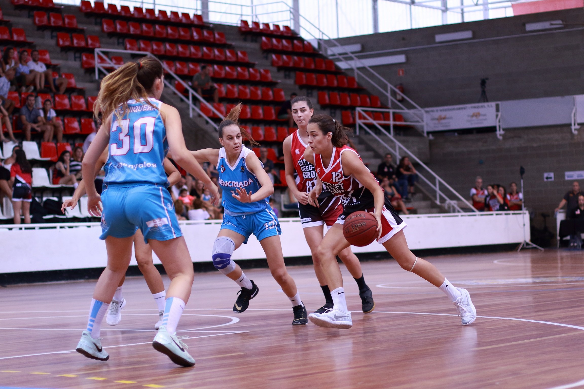 Bencriada Banyoles-Joventut Les Corts, un partit ple d’al·licients