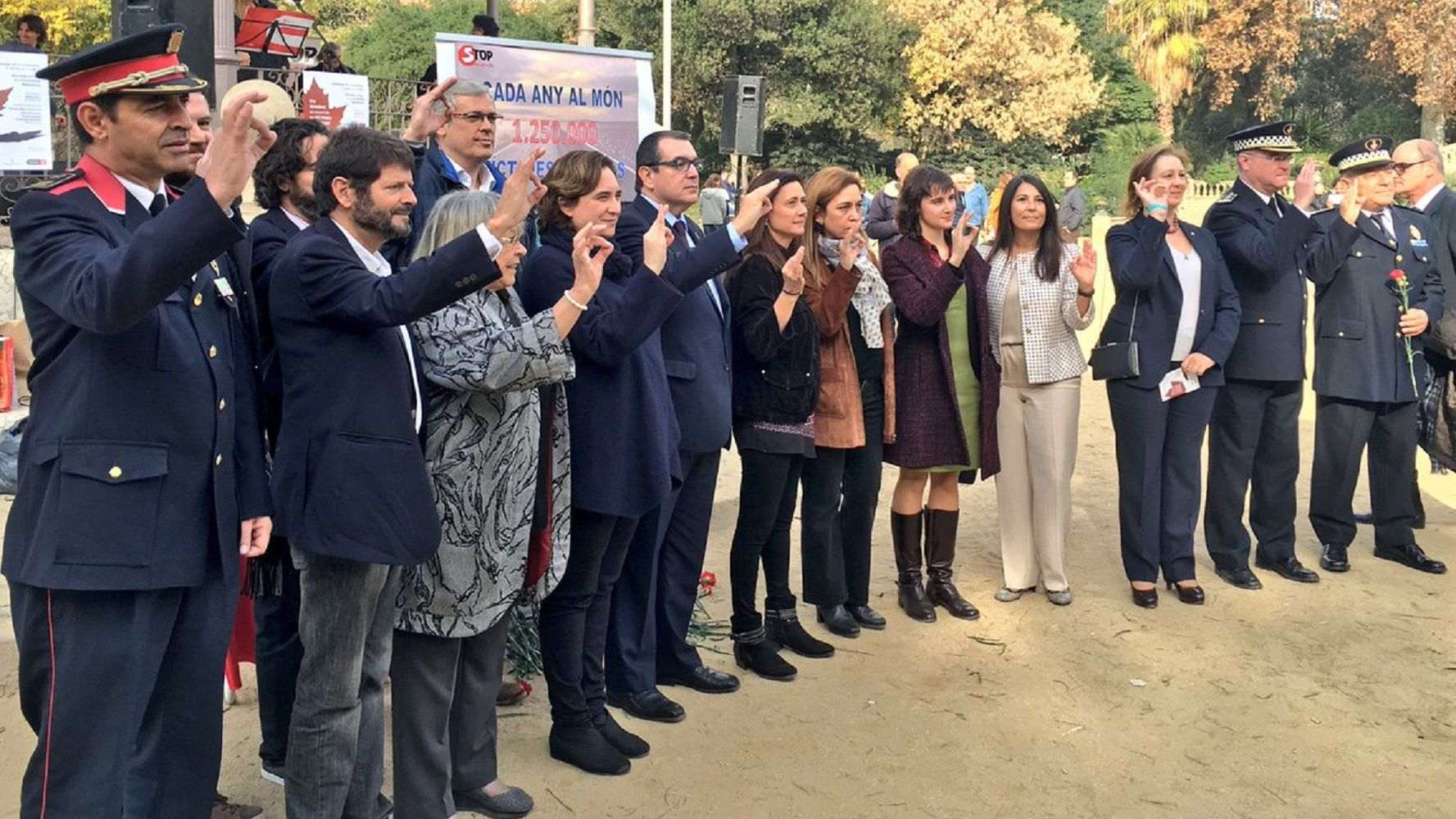 Ada Colau y Jordi Jané piden esforzarse por reducir a "cero" las muertes en la carretera