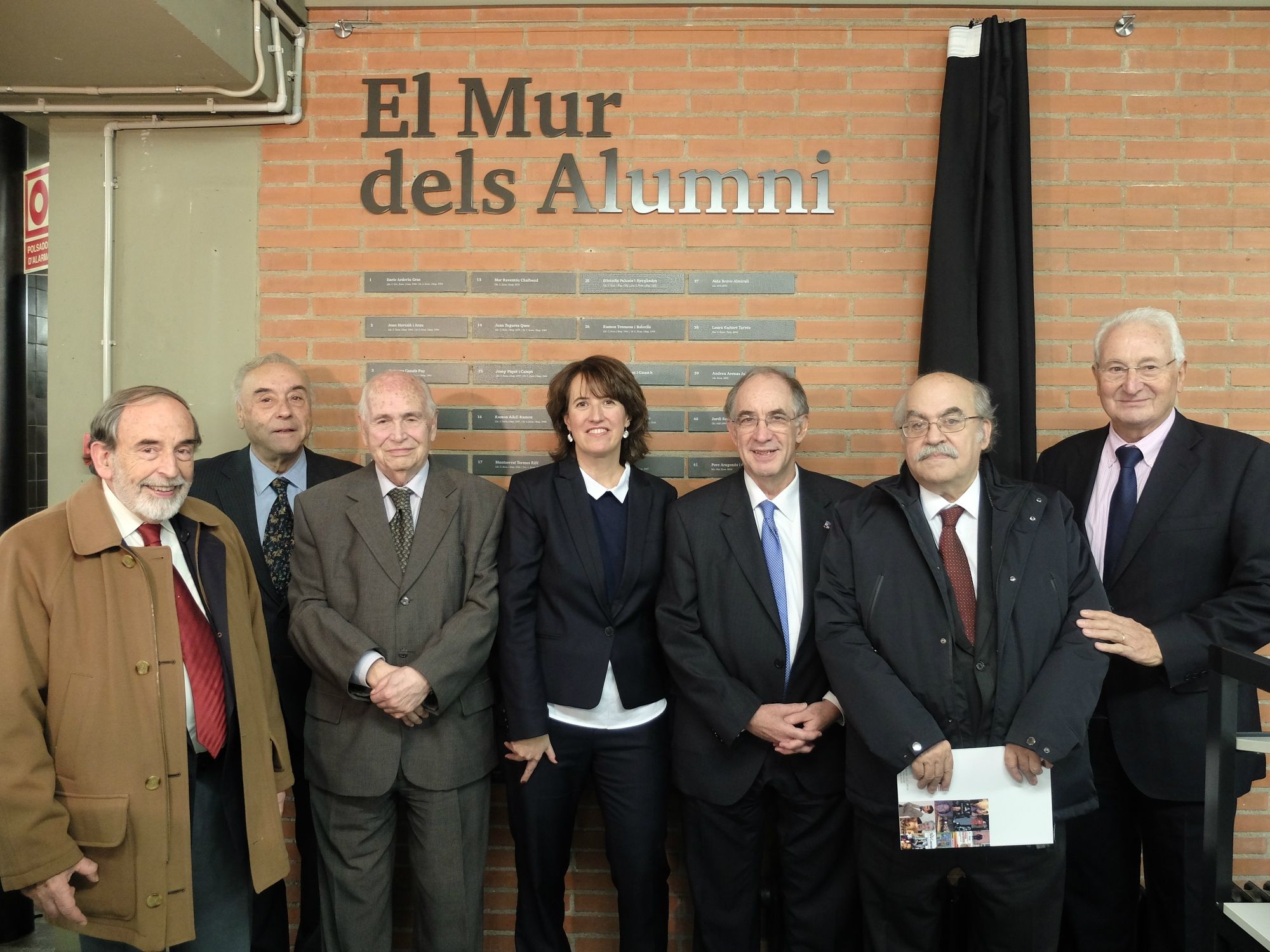 Aquest és el nou mur reivindicatiu dels antics alumnes de la UB