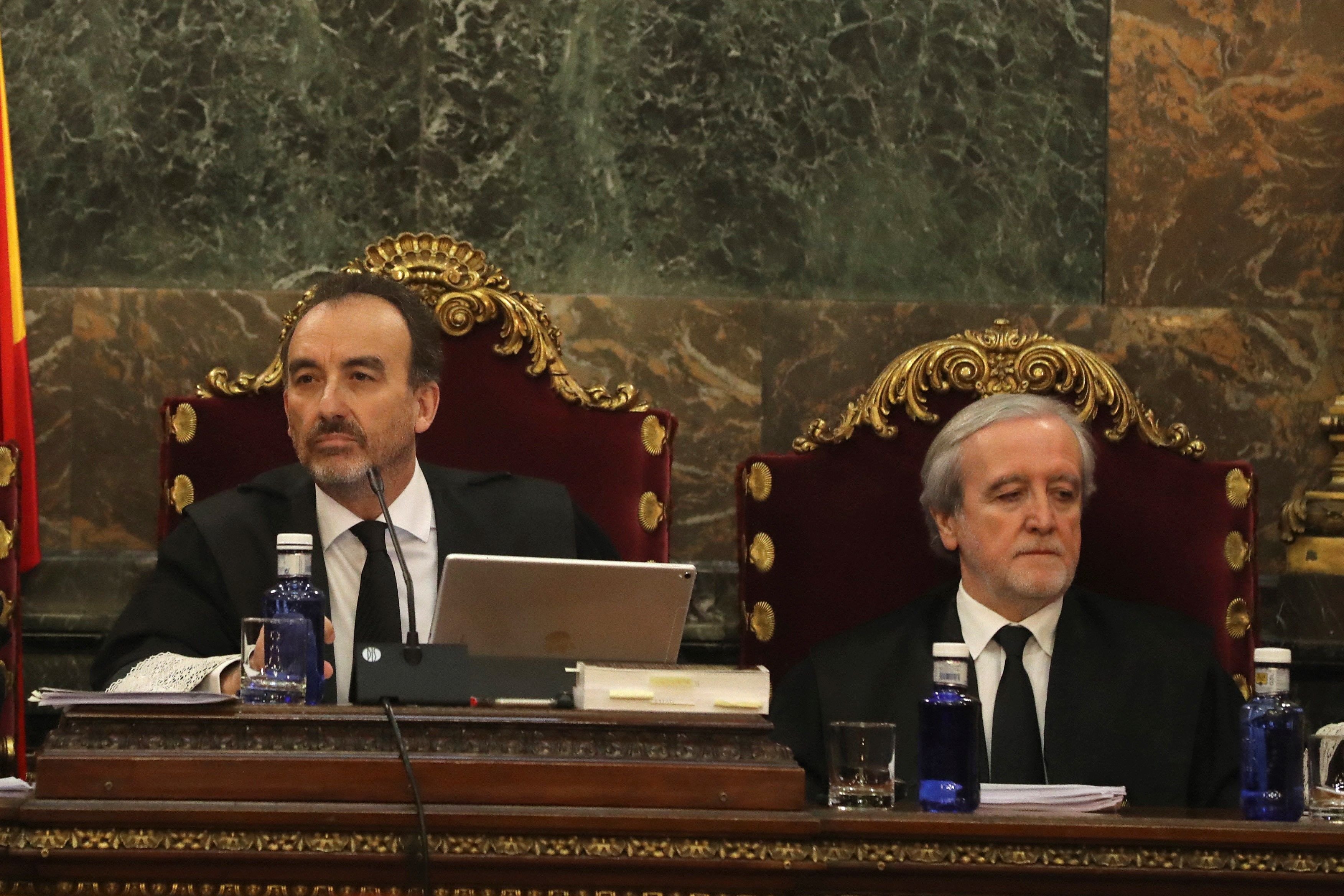 Marchena amenaça de desallotjar la sala del Suprem per les reaccions del públic