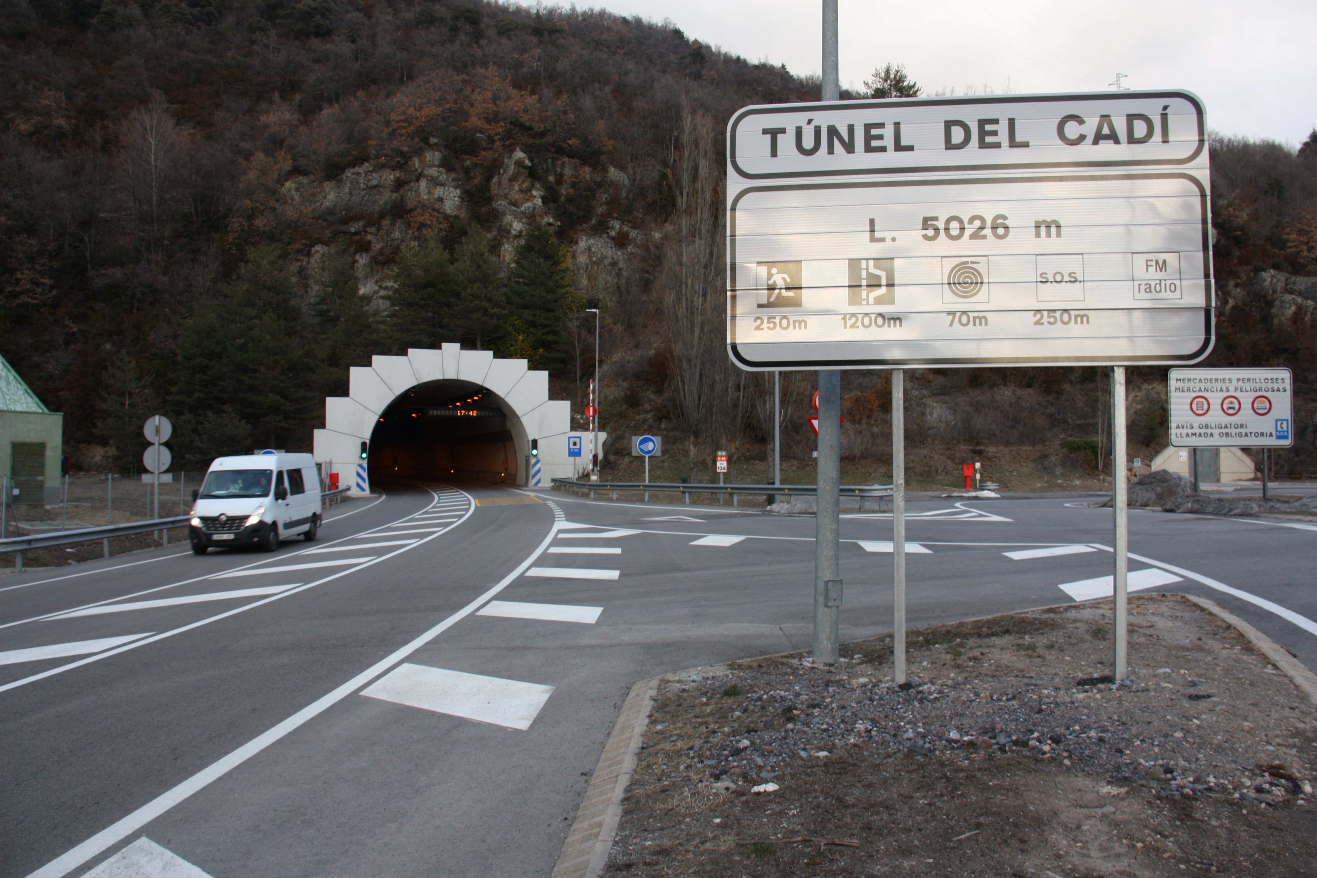Oferta millonaria de Abertis por los túneles de Barcelona y Cadí