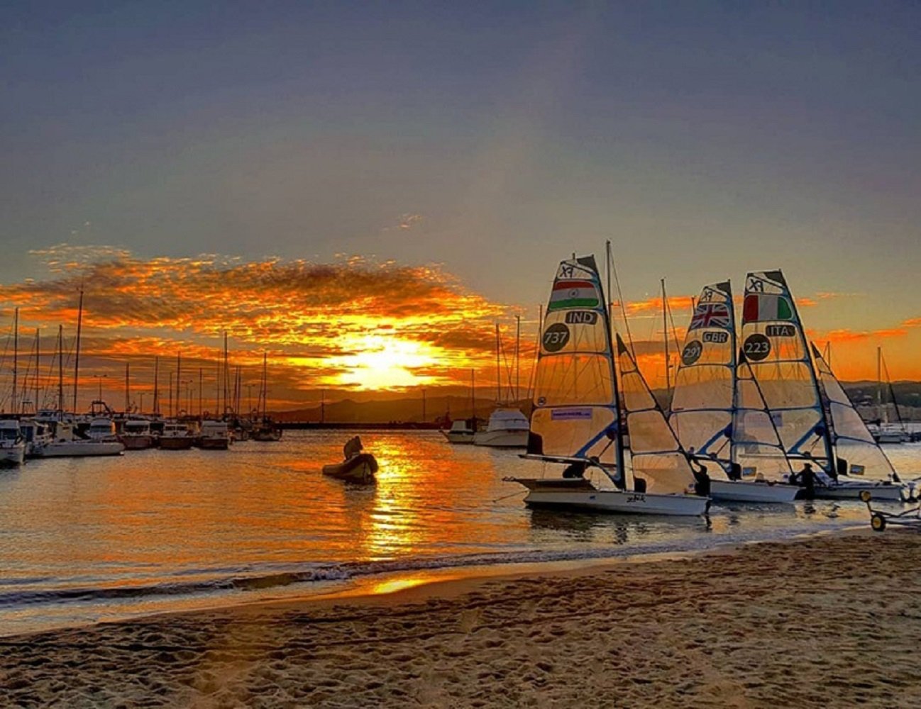 El món de la vela, pendent de Palamós