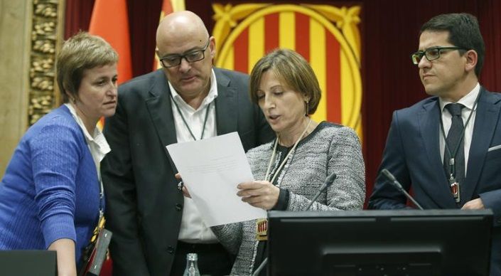 Una escletxa per desbloquejar l'arrencada del procés