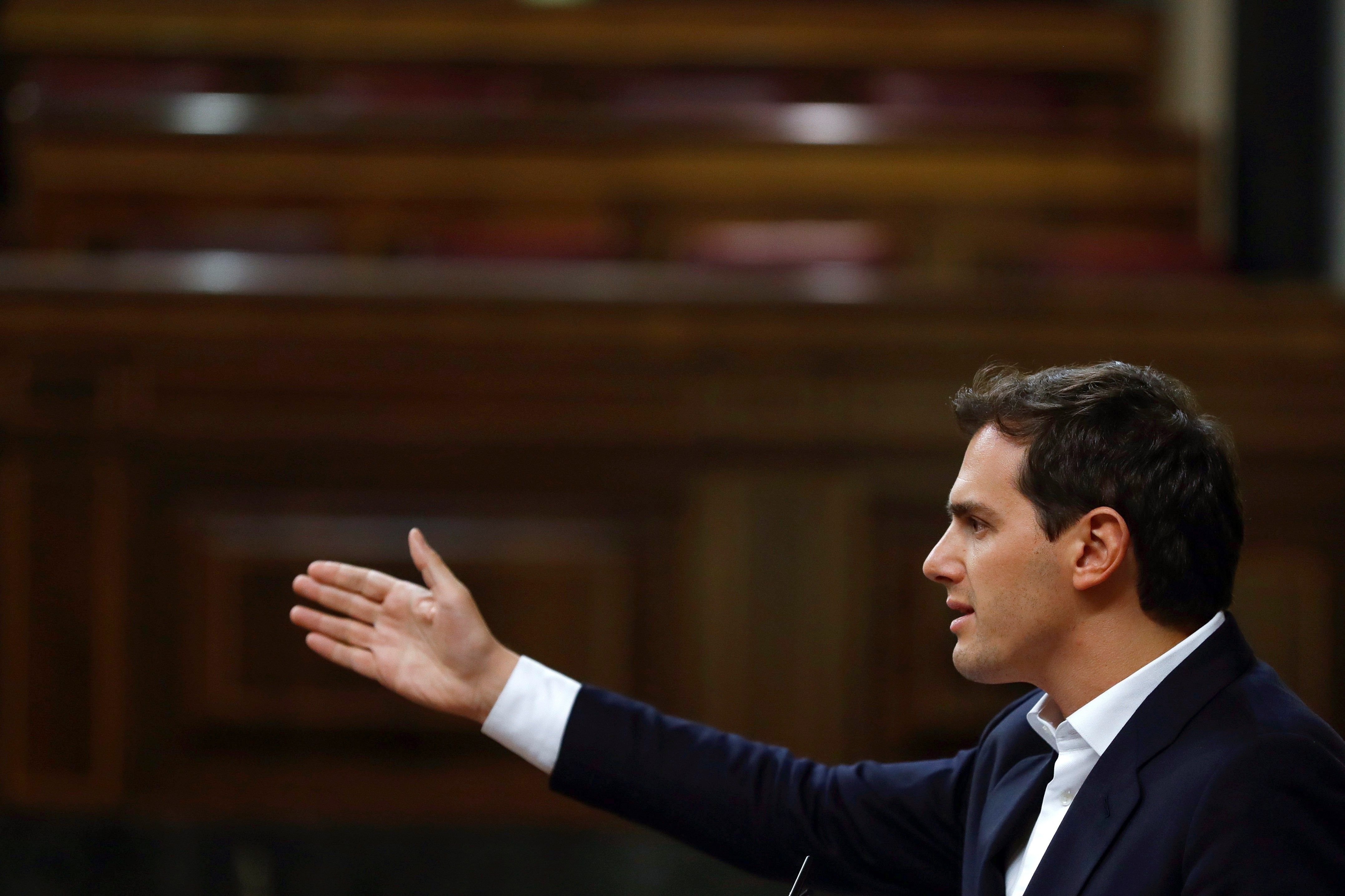Rivera celebra el naufragio de los presupuestos: "Pierde Sánchez y gana España"