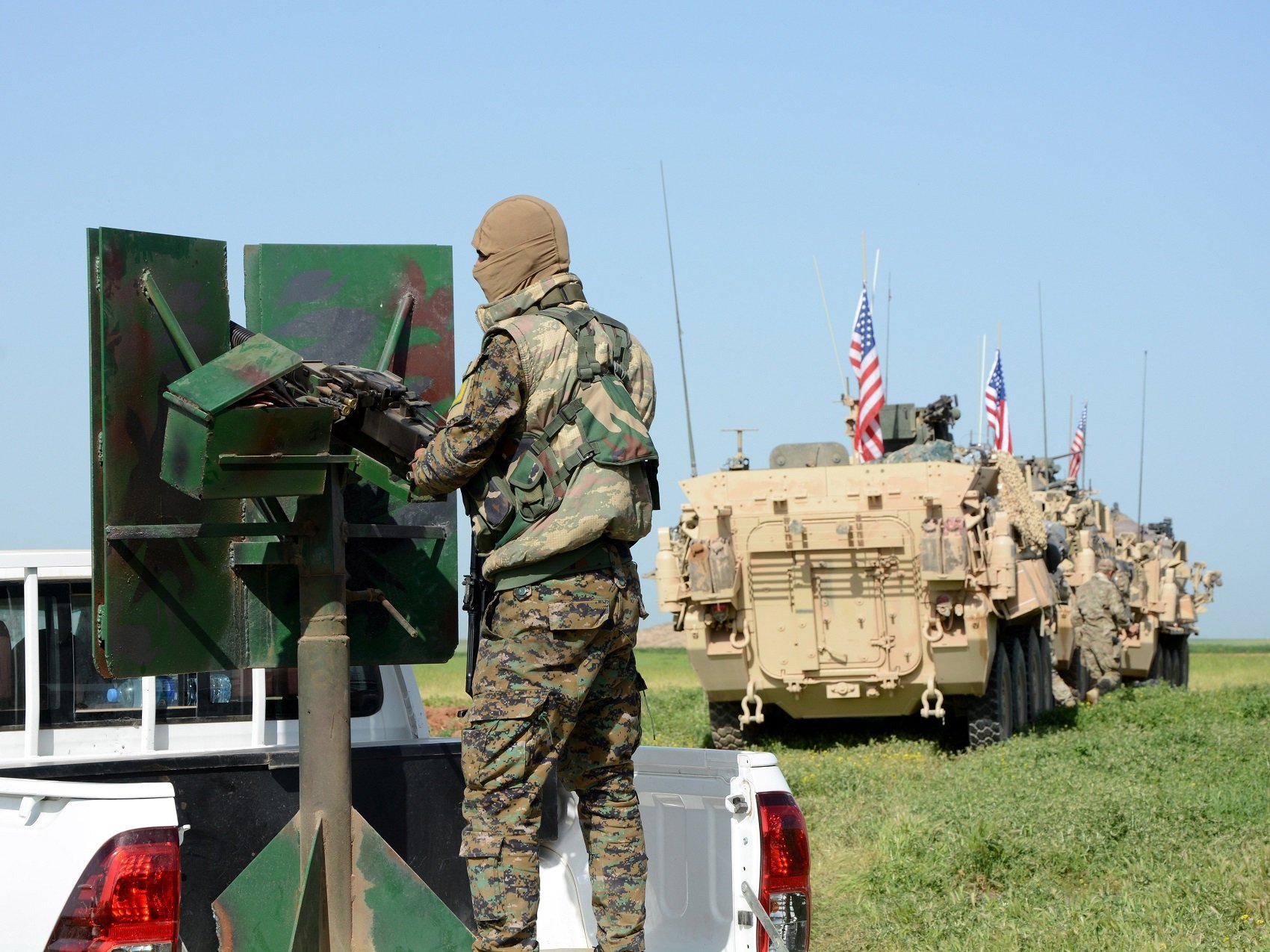 EE.UU. comienza a replegar sus tropas de Siria tras "la derrota de Estado Islámico"
