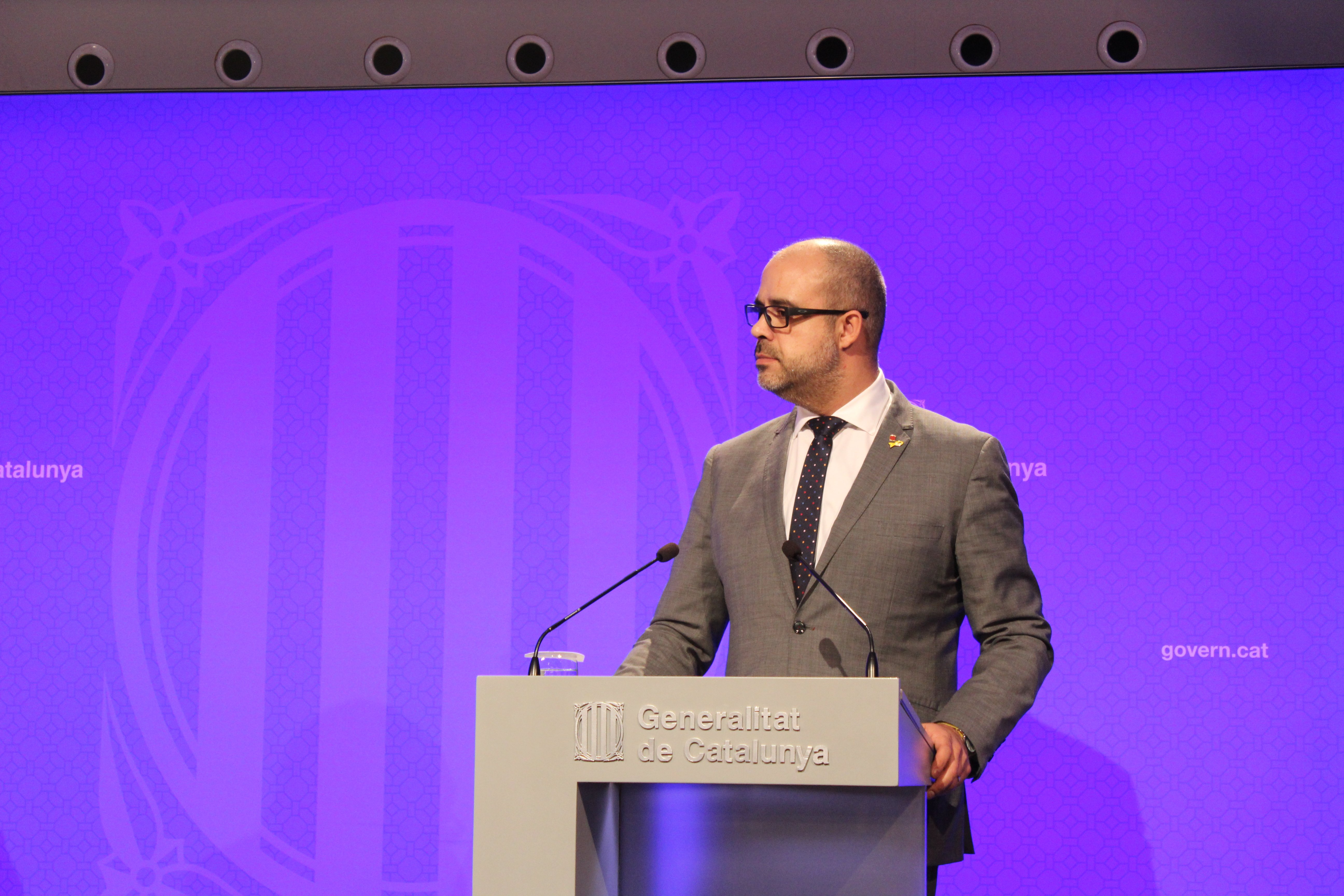 El Govern crea 750 noves places de Mossos i 250 de Bombers per rebaixar la tensió