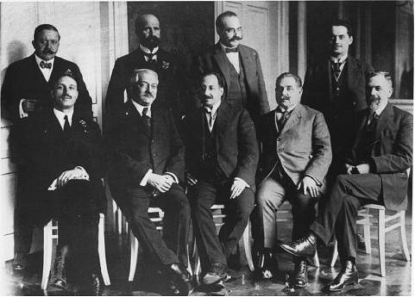 La Mancomunitat aprova la ponència que redactarà l’Estatut de 1919