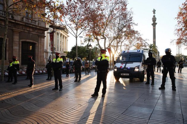 EL NACIONAL Rambla catalunya 21 D policia   Sergi Alcàzar