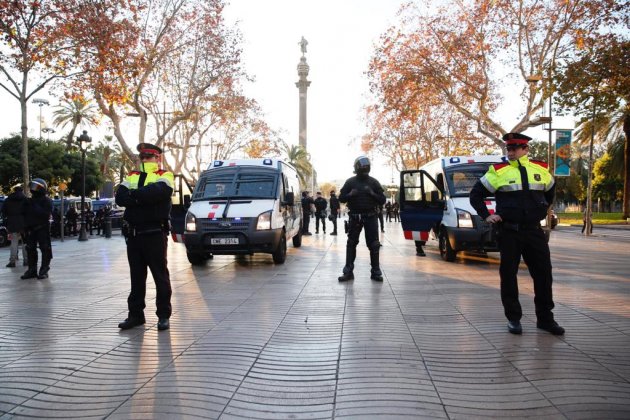 EL NACIONAL Rambla catalunya 21 D policia 2   Sergi Alcàzar