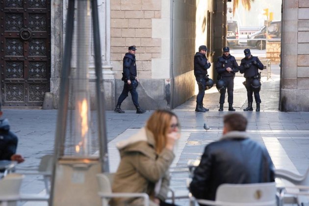 mossos plaça de la mercè el nacional sergi alcazar