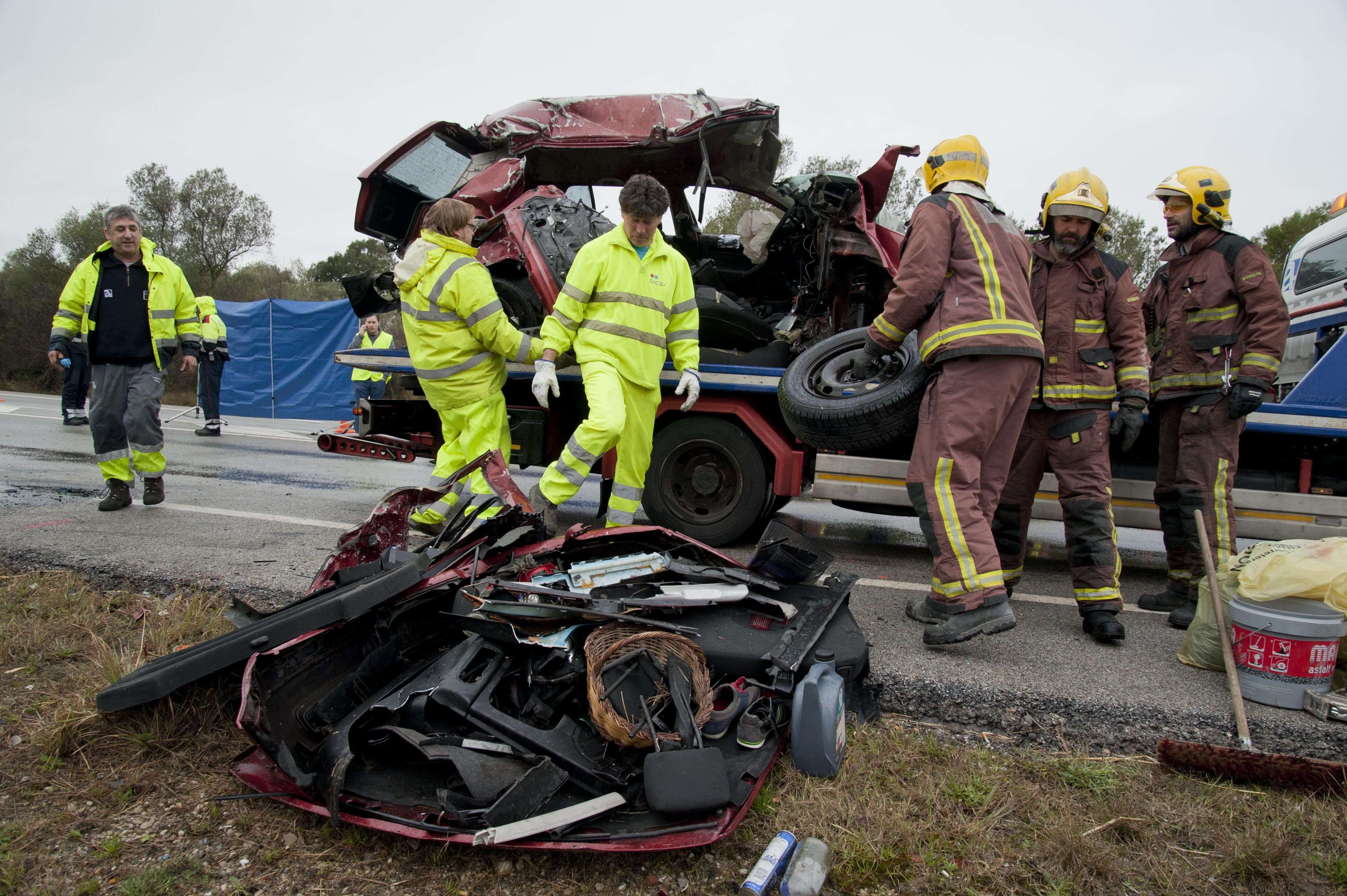 El conductor del accidente de la N-II tenía el carnet retirado