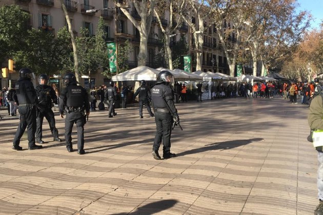 mossos rambla el nacional adria rovira
