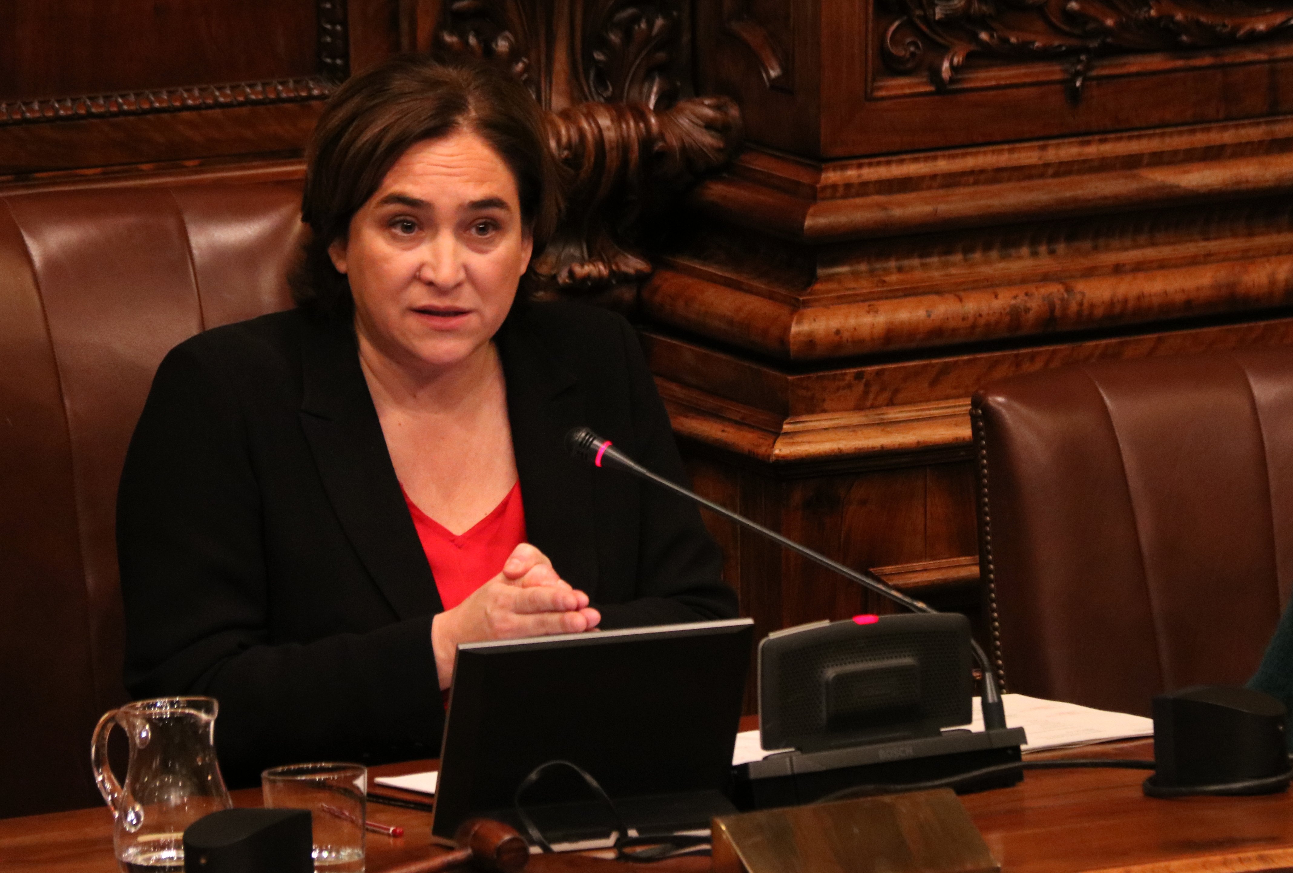 Encuesta: Solo 2 de cada 10 barceloneses confían en la alcaldesa Colau
