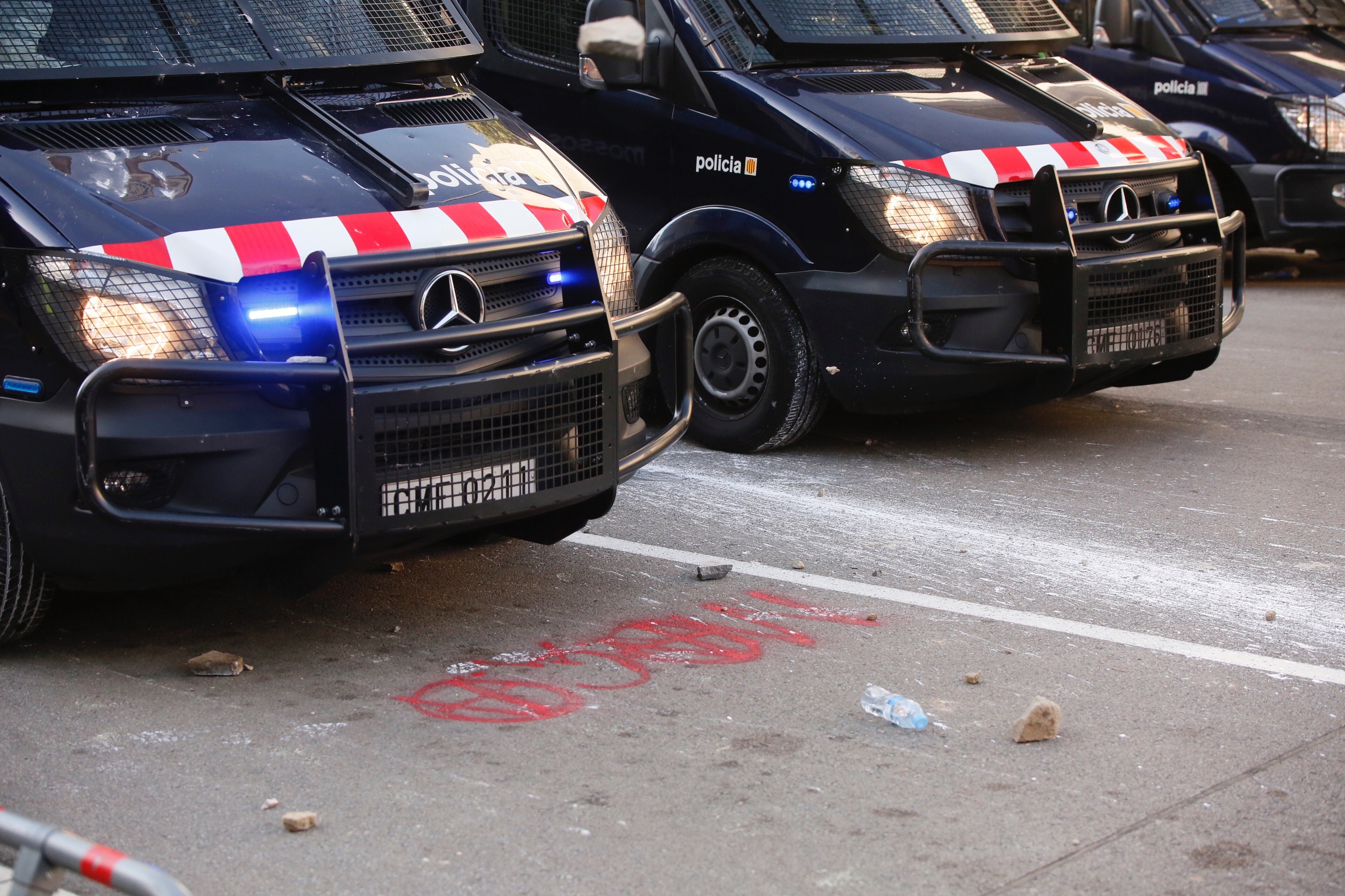 Cargas de los Mossos y 5 detenidos en un desahucio en Barcelona
