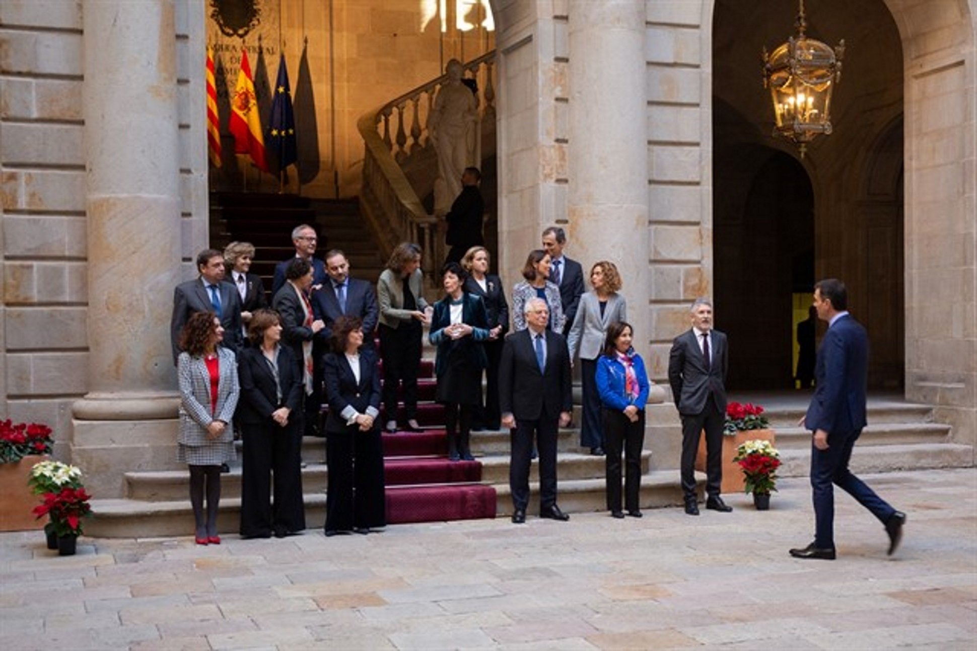 La revenja de protocol de la Moncloa: avui banderes espanyoles amb flors
