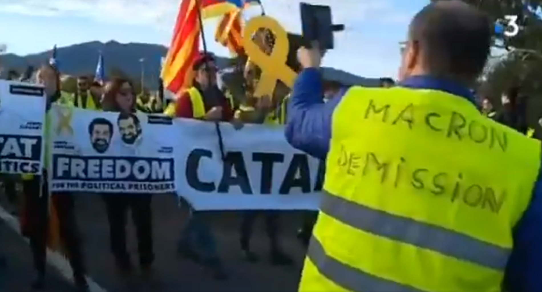 French 'yellow vests' meet Catalan 'yellow ribbons' with a protest and a song